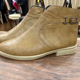 نیم بوت کرم