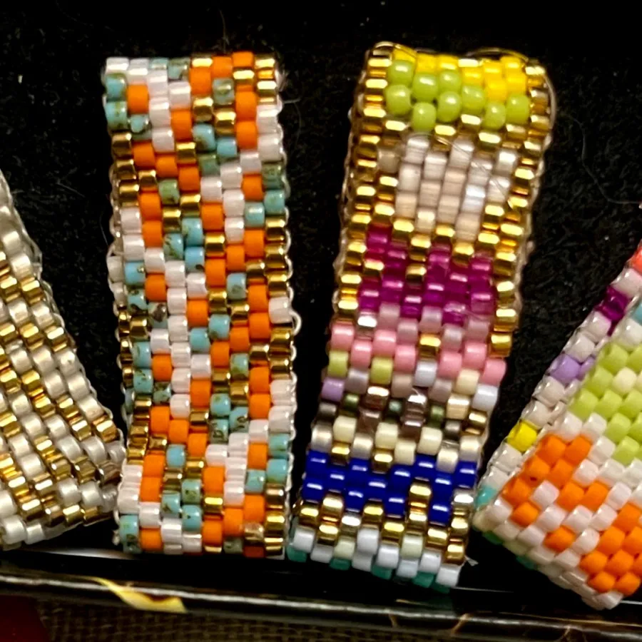 انگشتر منجوق بافی