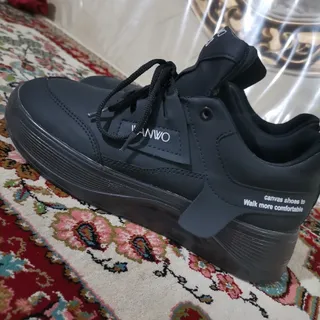 کفش برند wanwo
