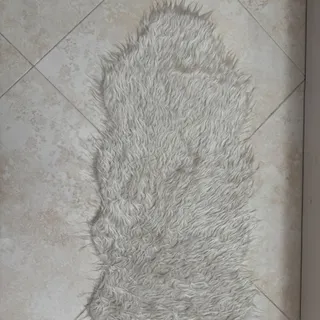 رو تختی شال مبل خز سفید