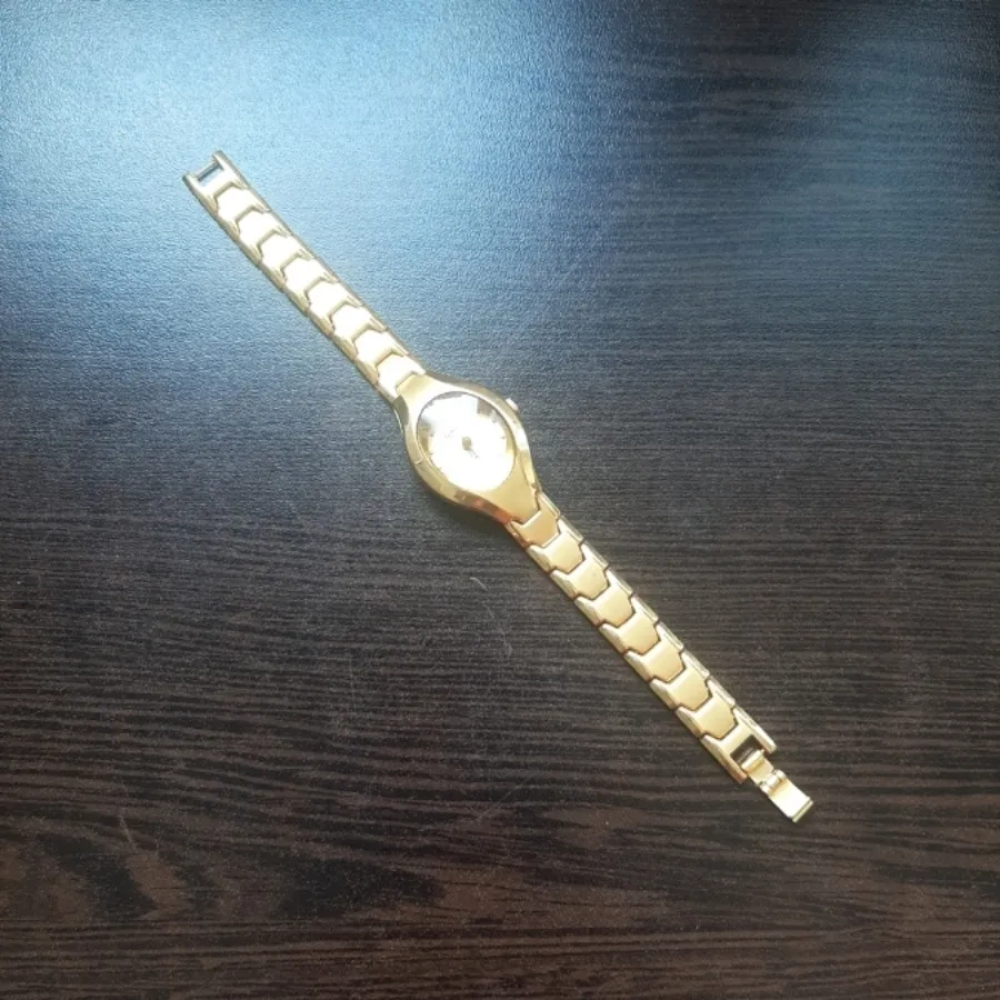 ساعت طلایی زنانه