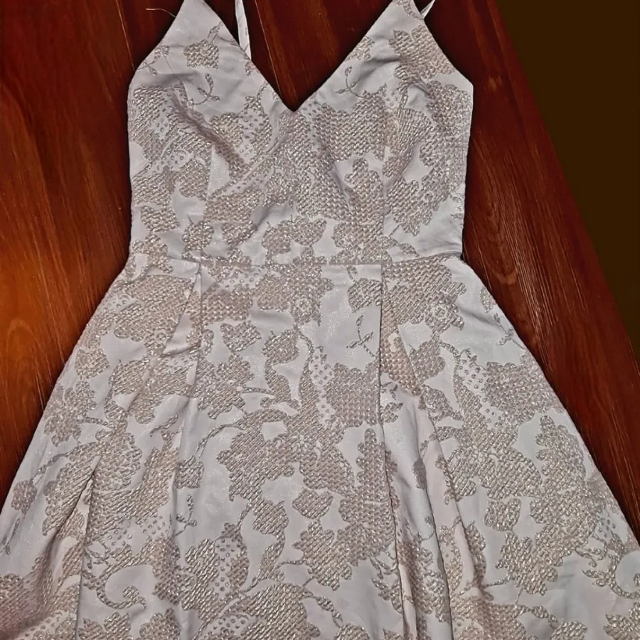 پیراهن عروسکی