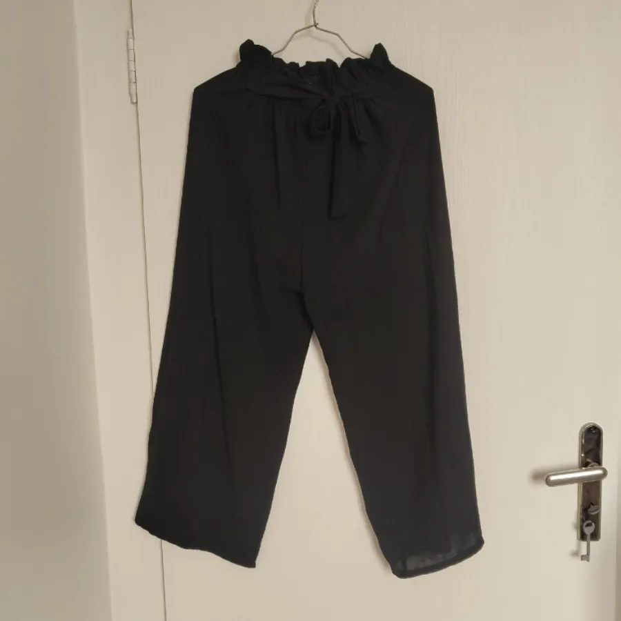 شلوار ابر و بادی