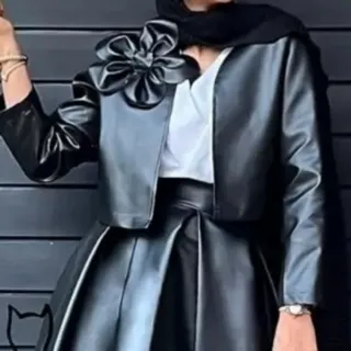 کراپ کت چرمی طرح گل