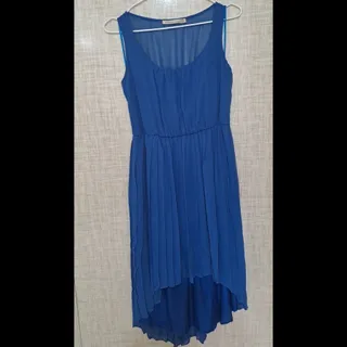 پیراهن ابی پلیسه دار