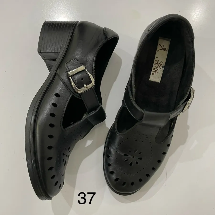 کفش چرم طبی