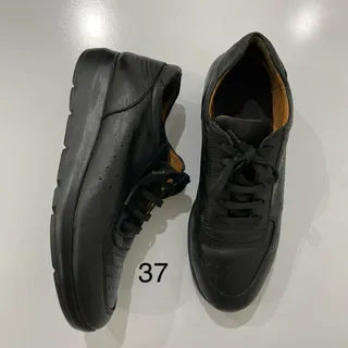 کتونی چرم طبی