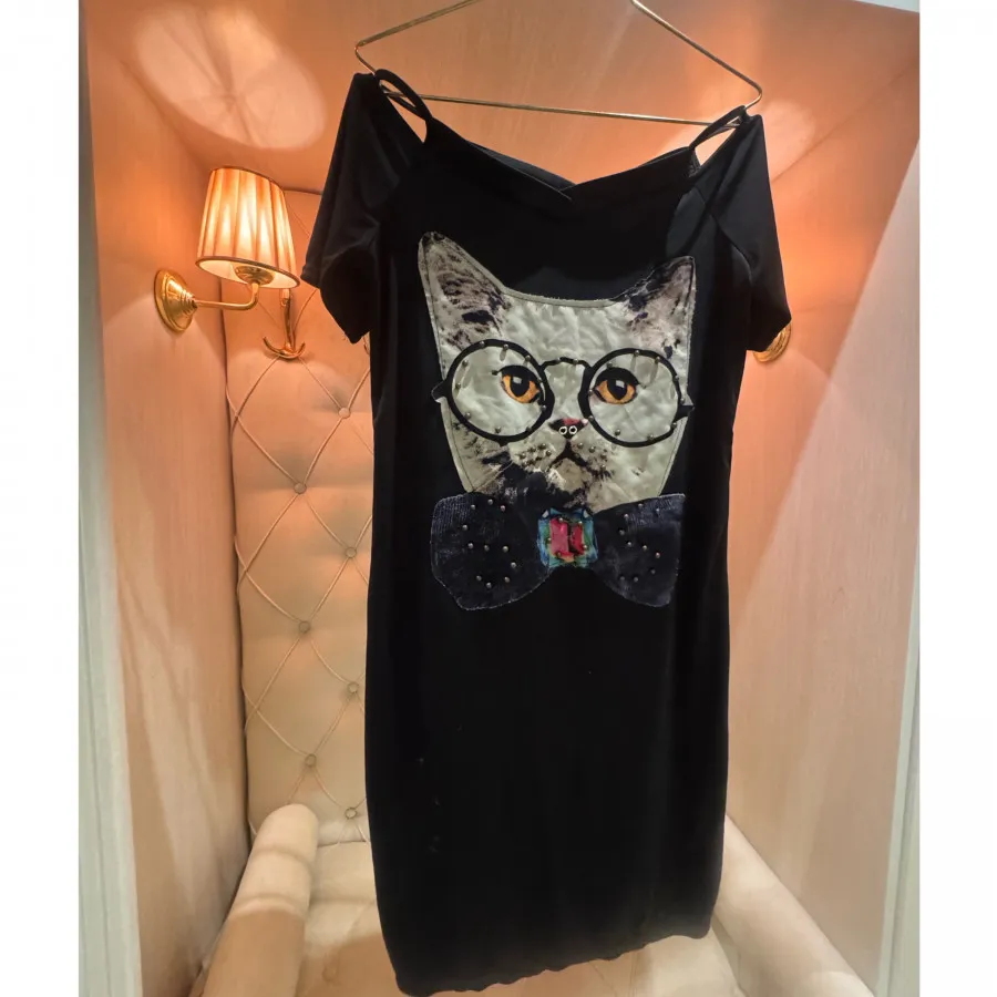 پیراهن مشکی