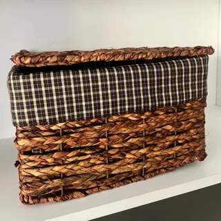 سبد حصری در دار