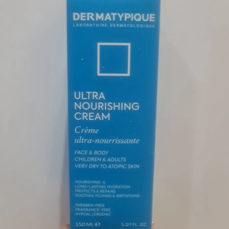 کرم مرطوب کننده بدن