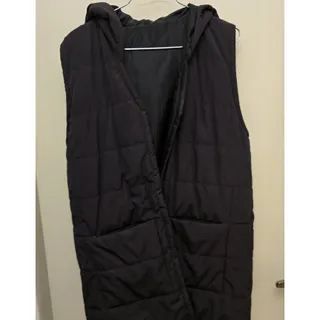 وست مشکی کلاه دار