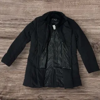 کاپشن اور مشکی M