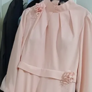 پیراهن مجلسی پوشیده