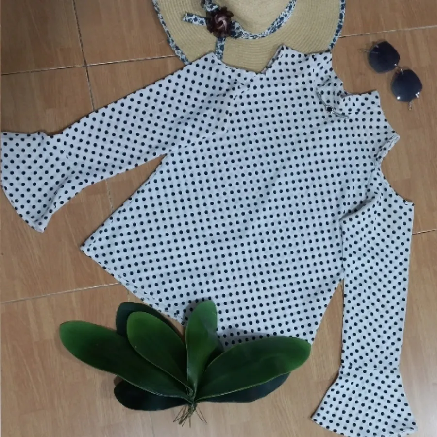 شومیز سر شونه باز