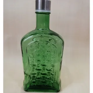 بطری شیشه ای سبز رنگی