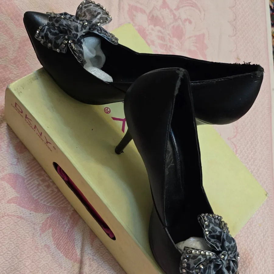 کفش پاشنه بلند زنانه