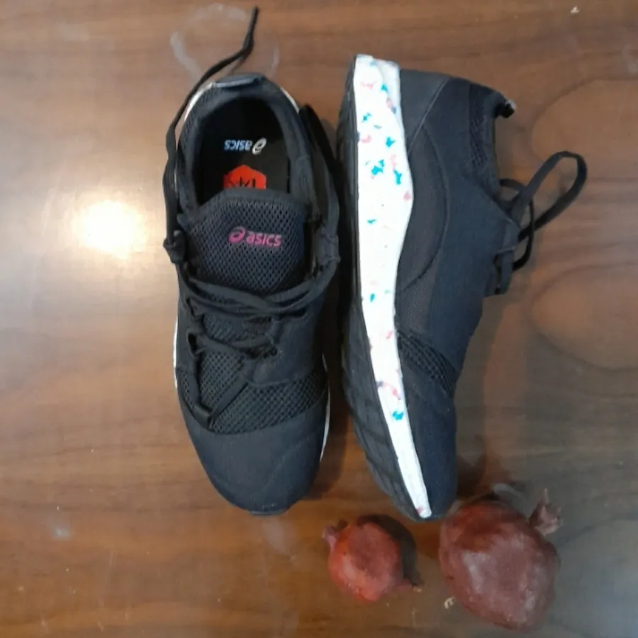 برند ASICS سایز 39 و 40