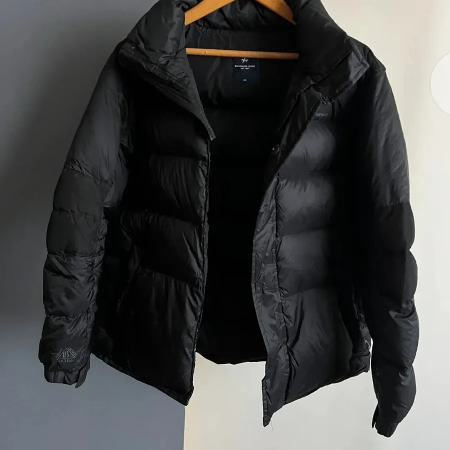 کاپشن پر خارجی استوک هست