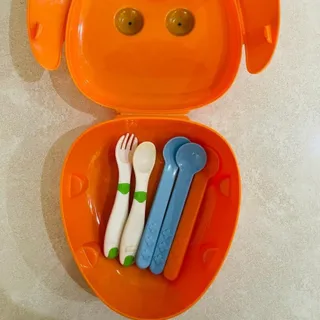 قاشق و ظرف غذا