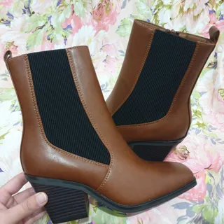 بوت عسلی خارجی