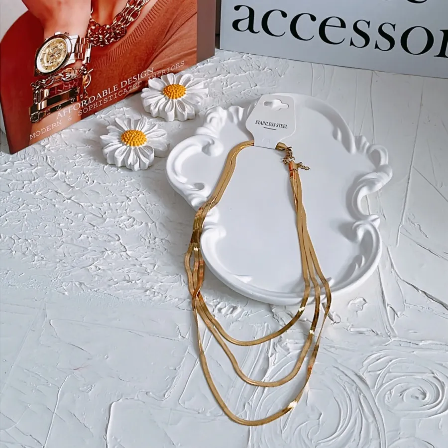 گردنبند رنگ ثابت