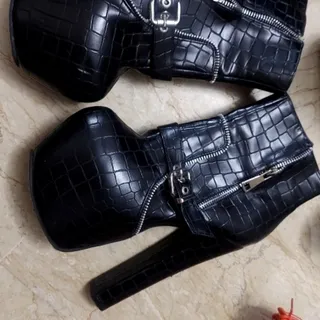 نیم بوت وارداتی مارک دار