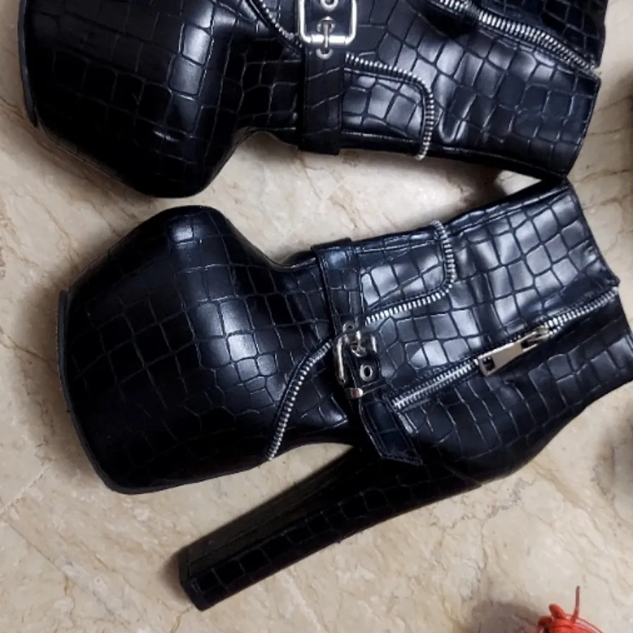 نیم بوت سایز38