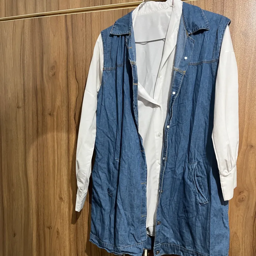 شومیز سفید+سارافون لی