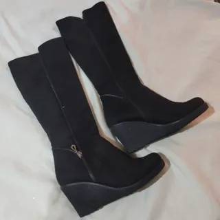 بوت بلند و لج دار چرم