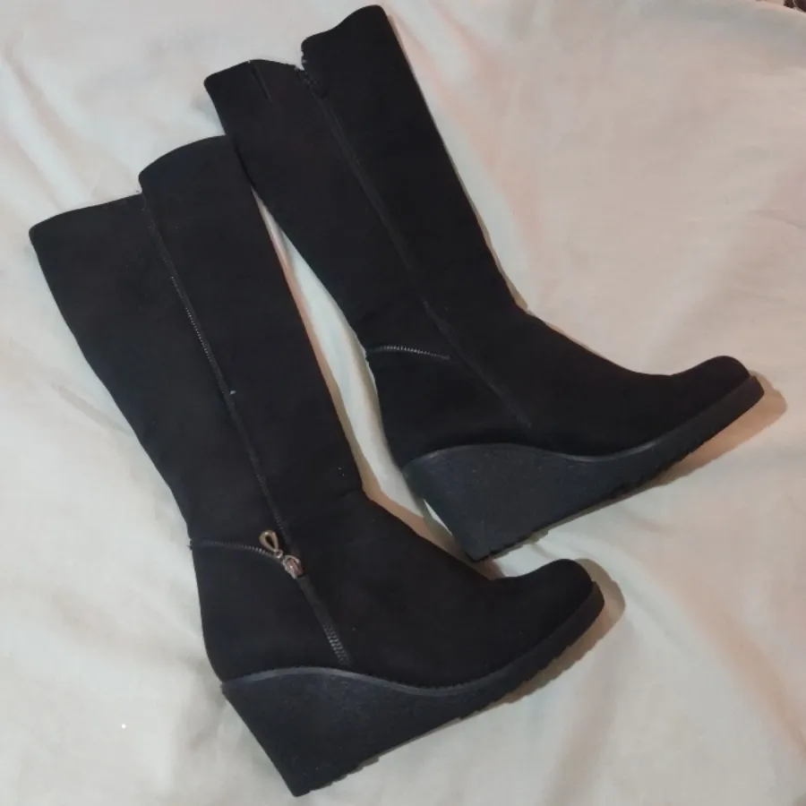 بوت بلند و لج دار چرم