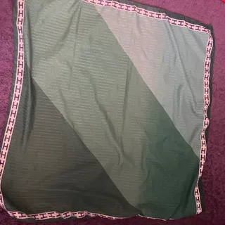 مینی اسکارف