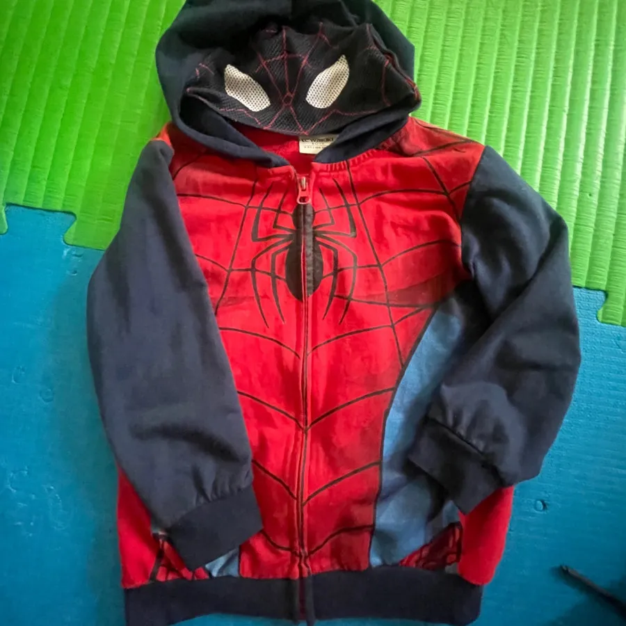 هودی نازک السیواکیکی