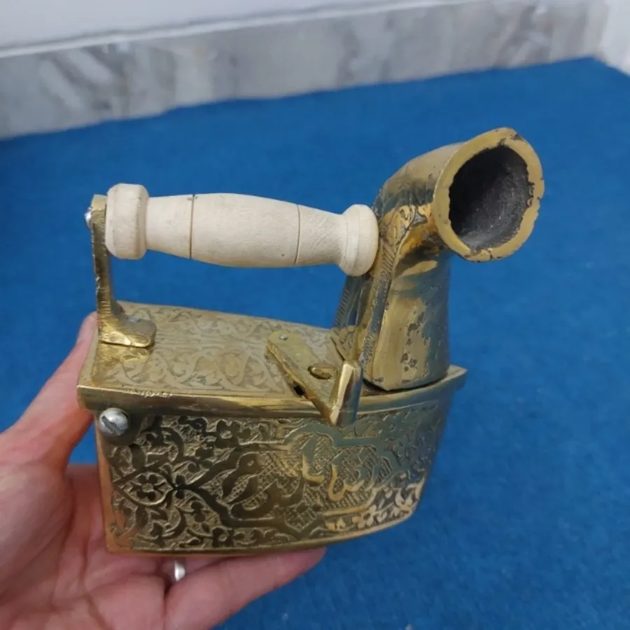 اتو ذغالی دودکش دار