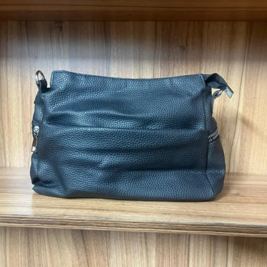 کیف جادار کاملا سالم