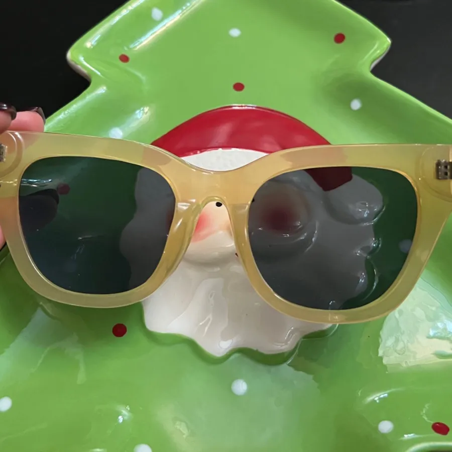 عینک آفتابی