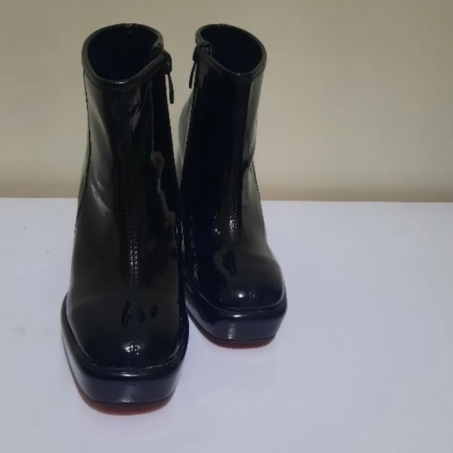 نیم بوت ورنی