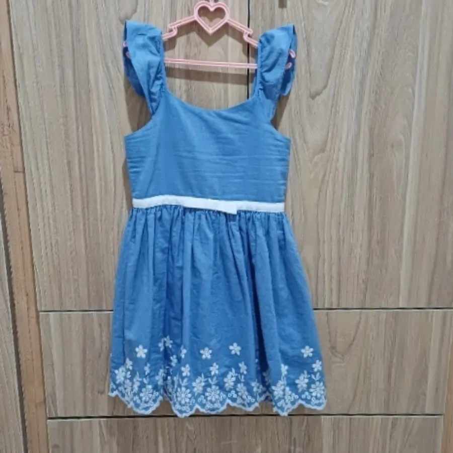 پیراهن دخترانه