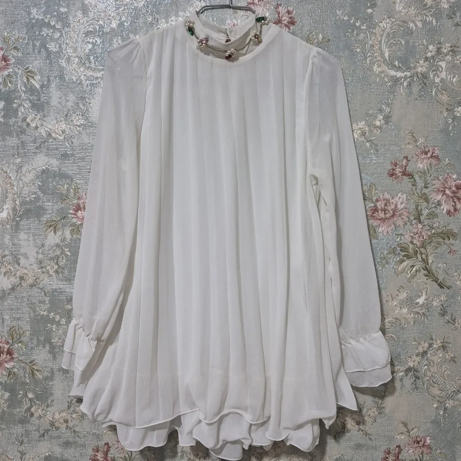 شومیز سفید جواهردوزی