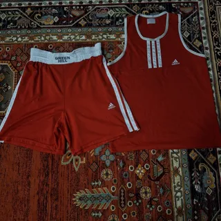 تاپ و شلوارک ورزشی