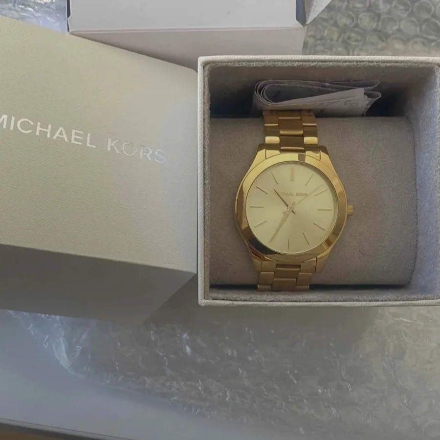 ساعت مایکل کورس