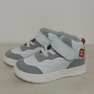 کتونی بچگانه