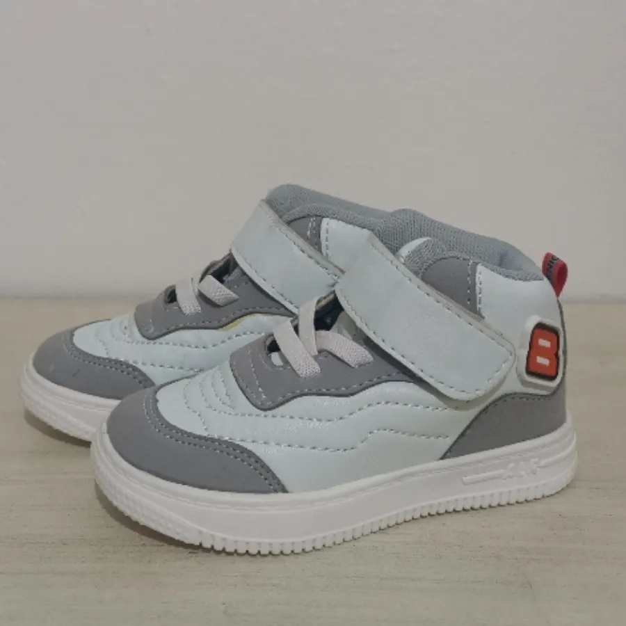 کتونی بچگانه