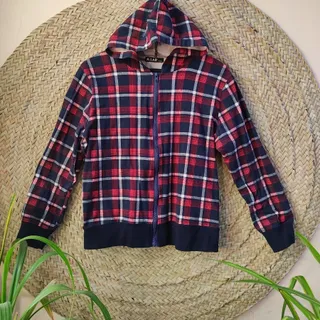 هودی کلاه دار