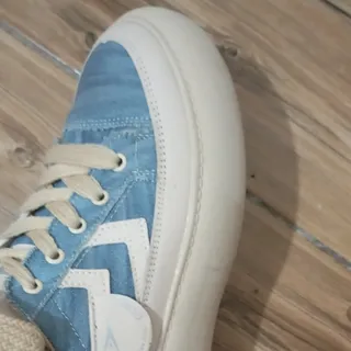 کفش یکباراستفاده شده