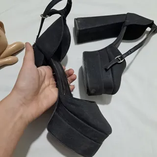 کفش پاشنه بلند خارجی