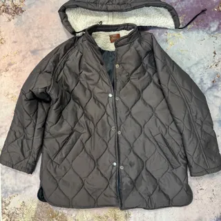 کاپشن کلاه دار