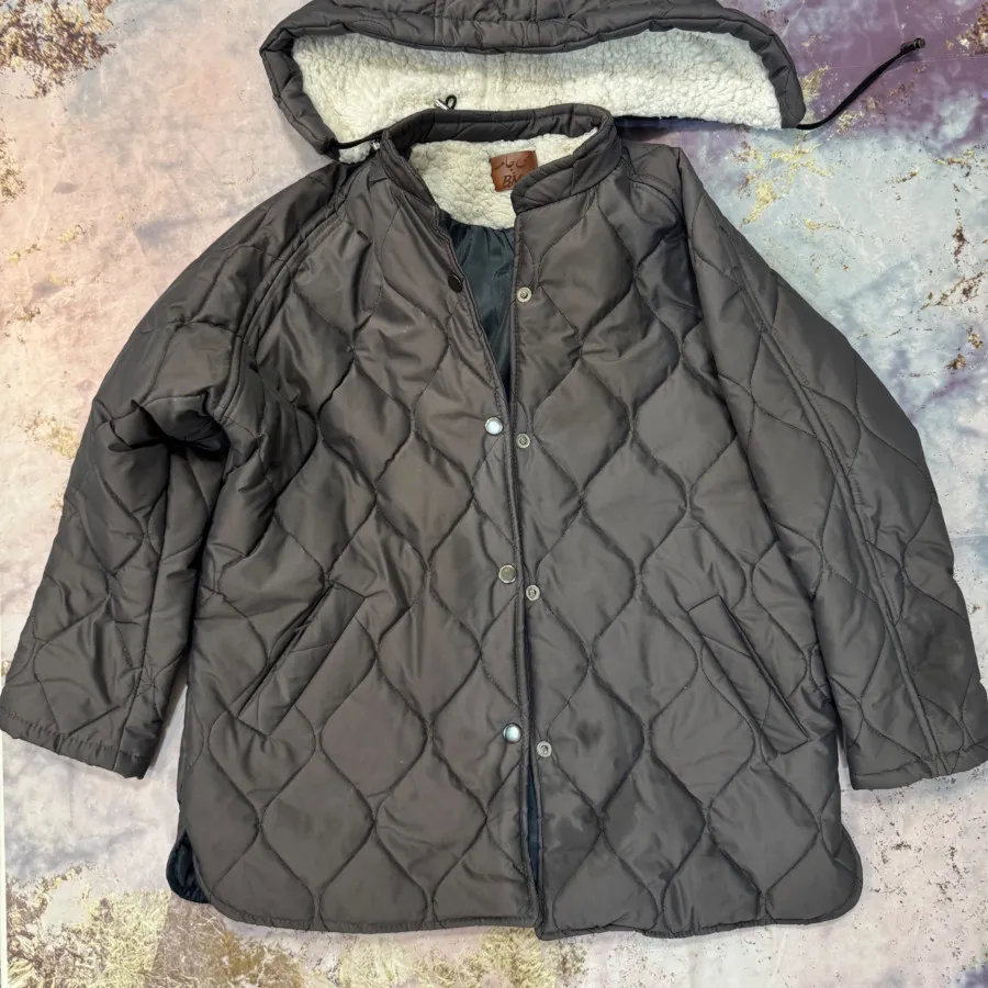 کاپشن کلاه دار