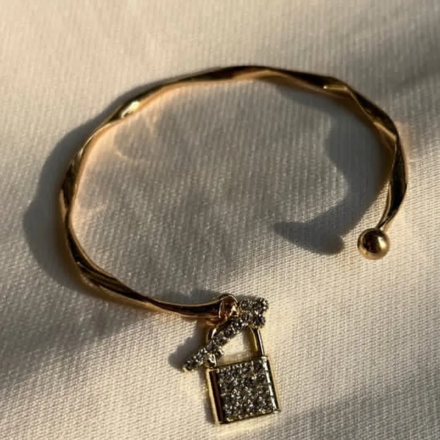 دستبند بنگل