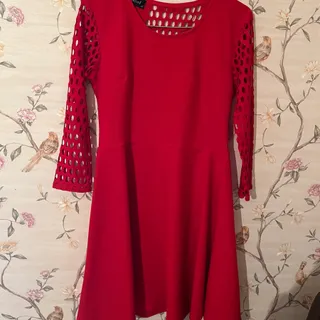 پیراهن قرمز