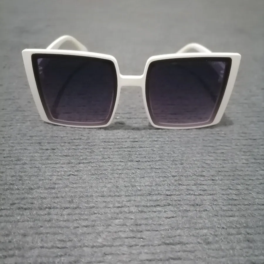 عینک آفتابی